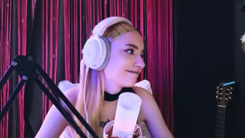 Avriel online show from 7, 5, 2026