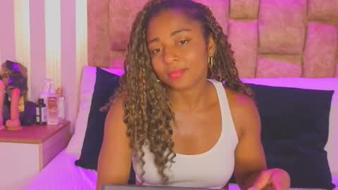 AVIS  online show from 4, 3, 2026