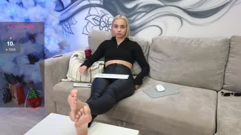 Goddess Avrora online show from 27, 12, 2024