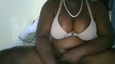 avril254 online show from 19, 10, 2025