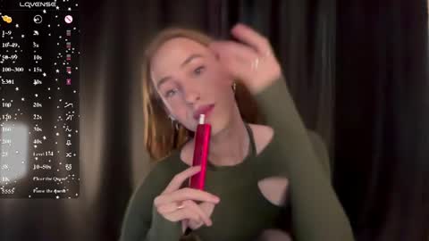 avril_pearly_ online show from 8, 5, 2026
