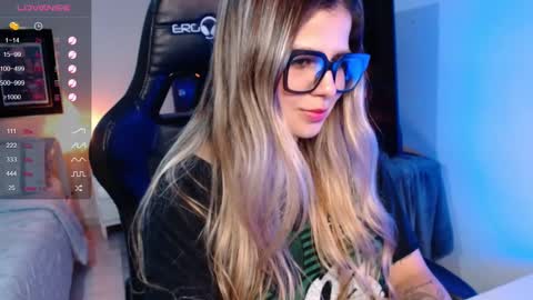 Avrill Morgan online show from 5, 10, 2025