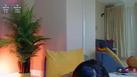 AVRILL CYRUX online show from 3, 2, 2026