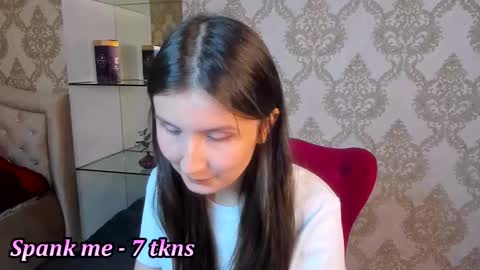 Snapshot of avrora_shy_ chatting on 16, 10, 2025 Avrora online show from 16, 10, 2025