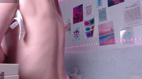 Snapshot of avrora_sweetyme chatting on 19, 10, 2025 avrora_sweetyme online show from 19, 10, 2025