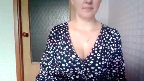 Snapshot of awesomeladyy chatting on 6, 2, 2026 awesomeladyy online show from 6, 2, 2026