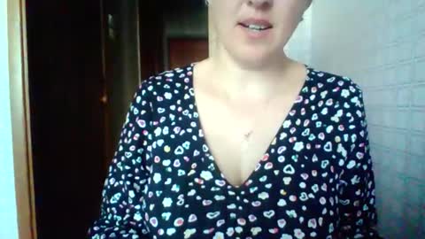 Snapshot of awesomeladyy chatting on 14, 4, 2026 awesomeladyy online show from 14, 4, 2026