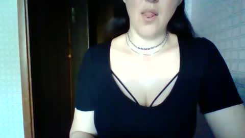 Snapshot of awesomeladyy chatting on 17, 5, 2026 awesomeladyy online show from 17, 5, 2026