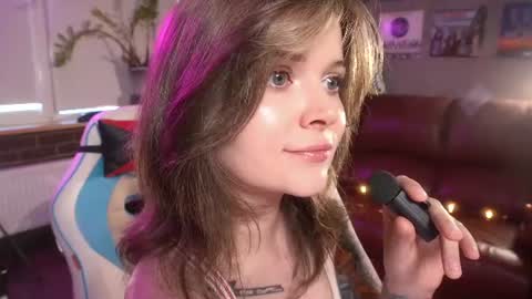 Snapshot of awondrr chatting on 17, 7, 2026 Alice online show from 17, 7, 2026