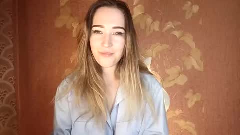 Awora Wolf online show from 18, 9, 2025