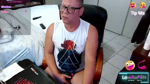 Snapshot of axel264 chatting on 11, 3, 2026 Alex online show from 11, 3, 2026