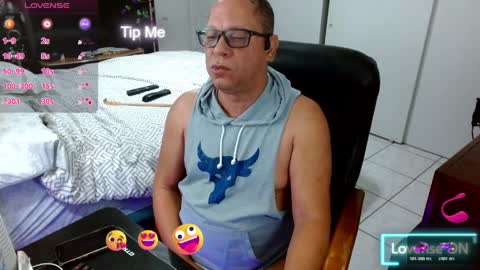 Snapshot of axel264 chatting on 1, 4, 2026 Alex online show from 1, 4, 2026