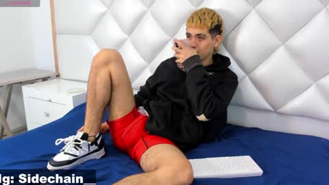 Snapshot of axel_cifer chatting on 4, 1, 2025 Axel cifer online show from 4, 1, 2025