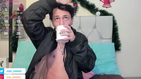 Axel Evanss online show from 6, 12, 2024