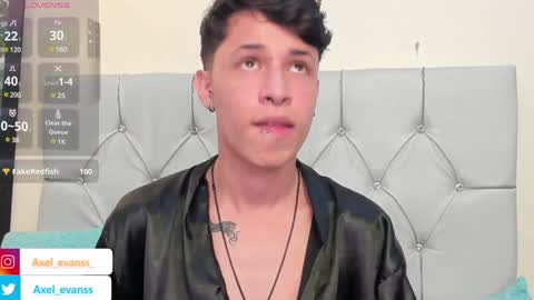 Axel Evanss online show from 1, 2, 2025