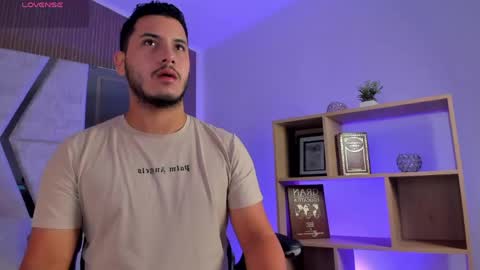 axel_grey_ online show from 18, 4, 2026