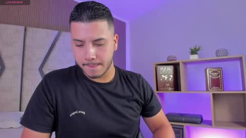 axel_grey_ online show from 22, 4, 2026