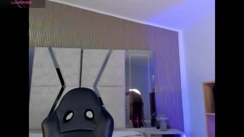 axel_grey_ online show from 1, 5, 2026