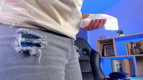 axel_grey_ online show from 3, 5, 2026