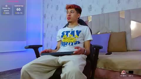 Snapshot of axel_tay1 chatting on 4, 10, 2025 AXEL  online show from 4, 10, 2025