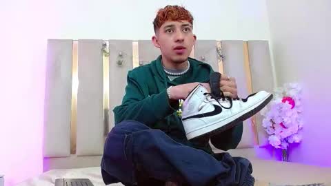 Snapshot of axel_tay1 chatting on 23, 10, 2025 AXEL  online show from 23, 10, 2025