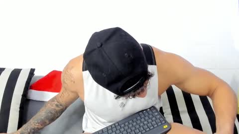 Snapshot of axel_taylor21 chatting on 17, 12, 2024 INDEPENDENT MODEL online show from 17, 12, 2024