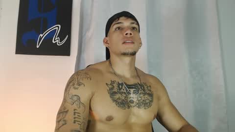 Snapshot of axel_taylor21 chatting on 31, 1, 2025 INDEPENDENT MODEL online show from 31, 1, 2025