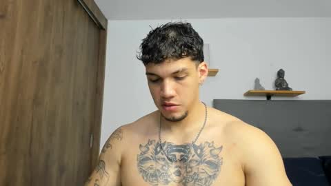 Snapshot of axel_taylor21 chatting on 4, 10, 2025 INDEPENDENT MODEL online show from 4, 10, 2025