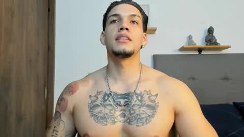 Snapshot of axel_taylor21 chatting on 10, 10, 2025 INDEPENDENT MODEL online show from 10, 10, 2025