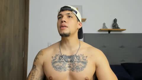 Snapshot of axel_taylor21 chatting on 16, 10, 2025 INDEPENDENT MODEL online show from 16, 10, 2025