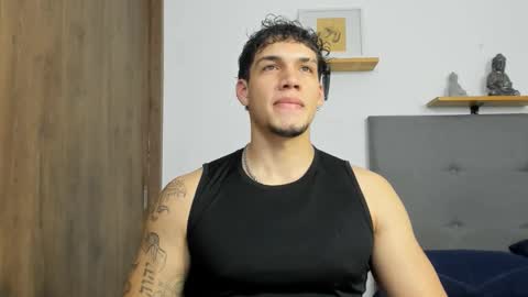 Snapshot of axel_taylor21 chatting on 23, 10, 2025 INDEPENDENT MODEL online show from 23, 10, 2025