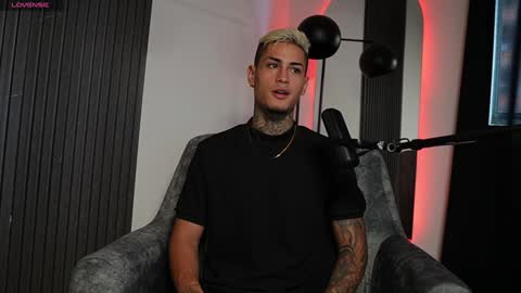 Agustin online show from 10, 12, 2024