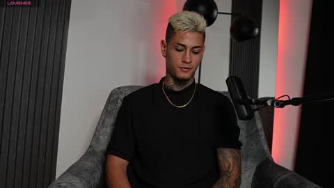 Agustin online show from 10, 12, 2024