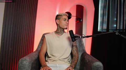 Agustin online show from 14, 12, 2024