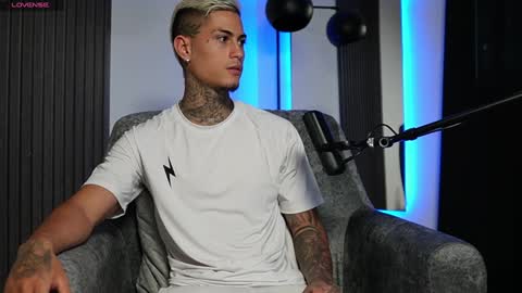 Agustin online show from 17, 12, 2024