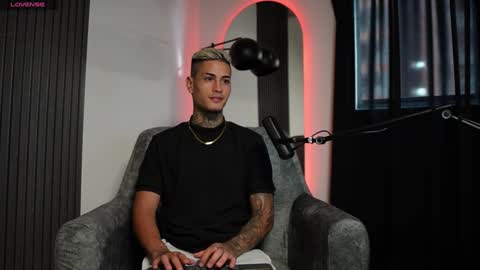 Agustin online show from 23, 12, 2024