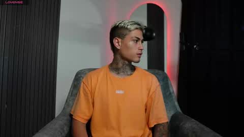 Agustin online show from 7, 1, 2025