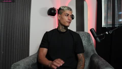 Agustin online show from 14, 1, 2025