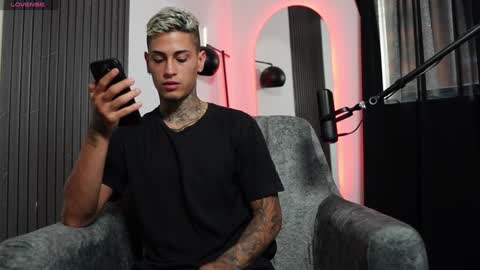 Agustin online show from 16, 1, 2025