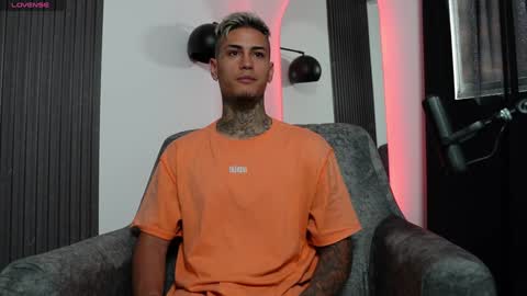 Agustin online show from 23, 1, 2025