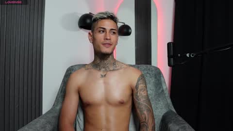 Agustin online show from 25, 1, 2025