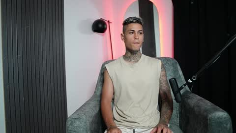 Agustin online show from 4, 2, 2025