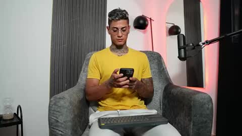 Agustin online show from 12, 2, 2025