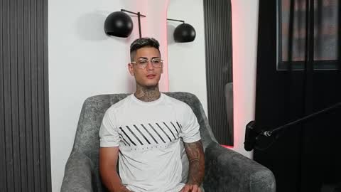 Agustin online show from 18, 2, 2025