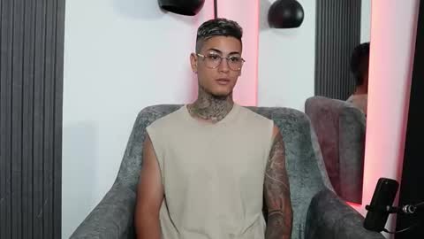 Agustin online show from 19, 2, 2025