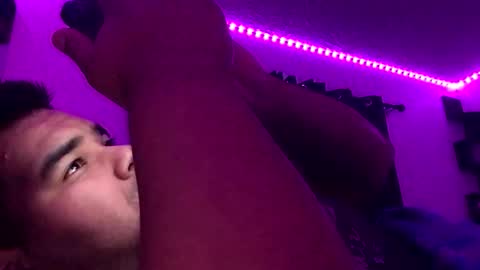 axelfigueroa2 online show from 14, 11, 2025