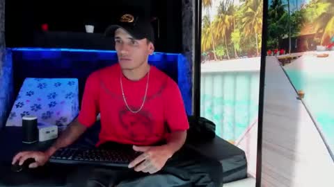 Snapshot of axell_cross2 chatting on 25, 1, 2025 Axell Cross2 online show from 25, 1, 2025