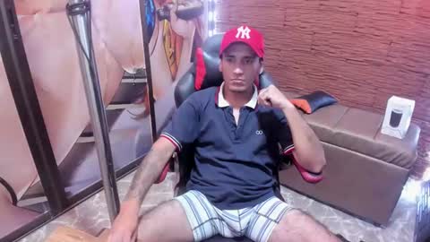 Snapshot of axell_cross2 chatting on 27, 1, 2025 Axell Cross2 online show from 27, 1, 2025