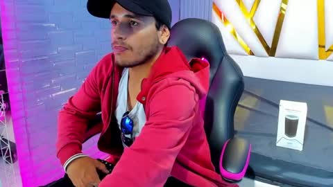 Snapshot of axell_cross2 chatting on 11, 2, 2025 Axell Cross2 online show from 11, 2, 2025