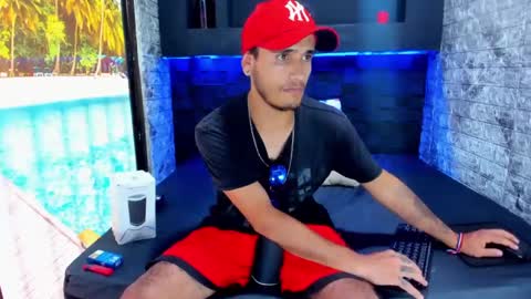 Snapshot of axell_cross2 chatting on 14, 2, 2025 Axell Cross2 online show from 14, 2, 2025